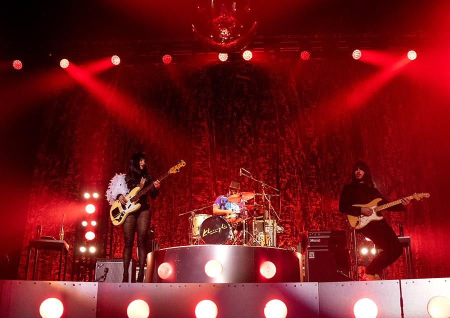 Khruangbin Captures Audiences with Mesmeric Soundscapes