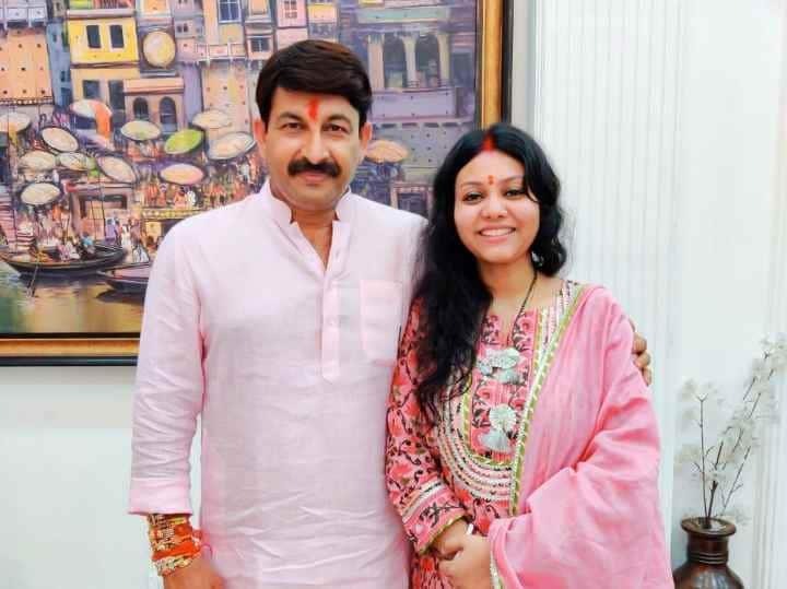 Surabhi Tiwari’s Age, Marriage, Children and Professional Life