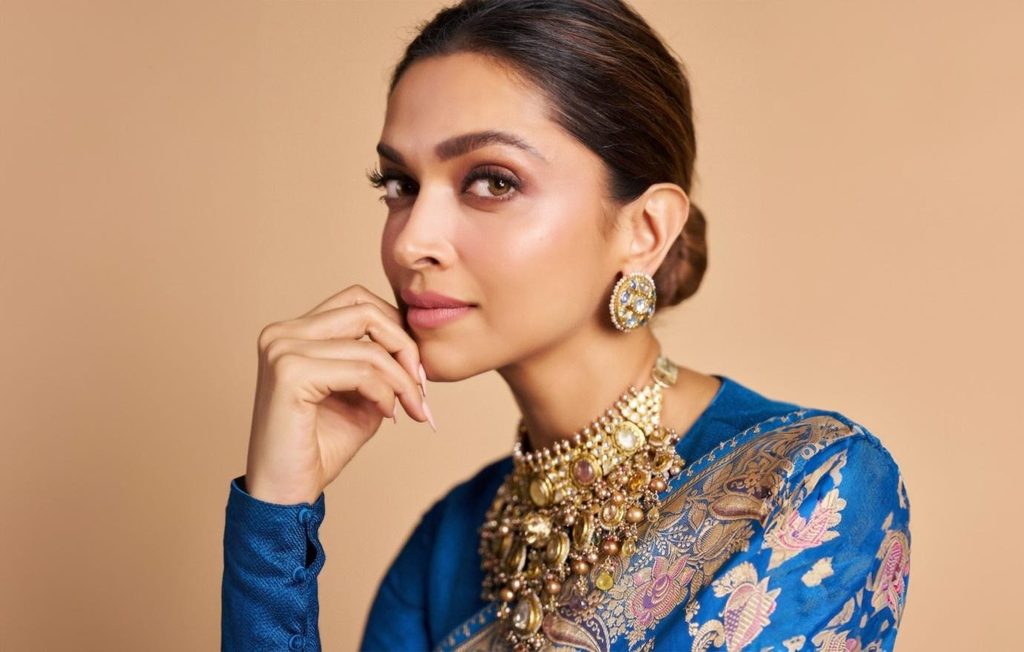Bring Deepika Padukone’s Regal Flair to Ganesh Chaturthi